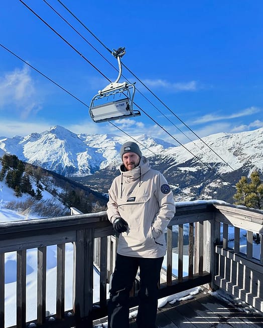 Kund @j.lees99 i Dope Blizzard Snowboardjacka Herr Sand